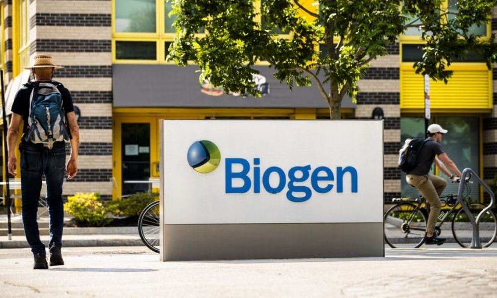 Alzheimer's patient groups pressure U.S. to pay for Biogen drug